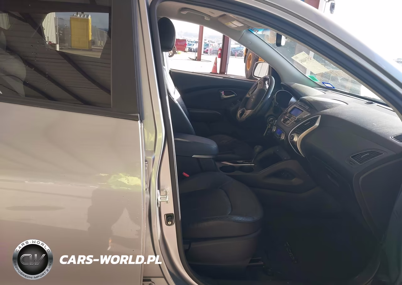 2012 Hyundai Tucson Limited VIN:KM8JU3AC6CU490116 - 5