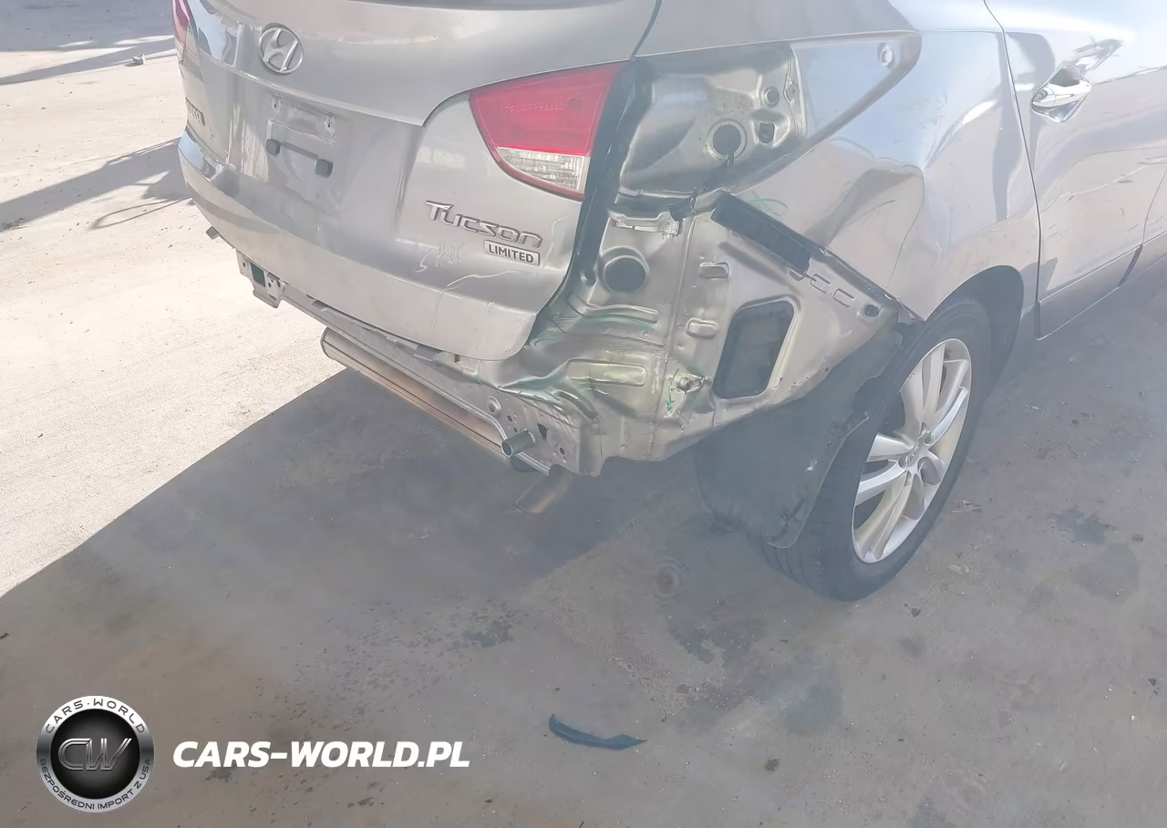 2012 Hyundai Tucson Limited VIN:KM8JU3AC6CU490116 - 6