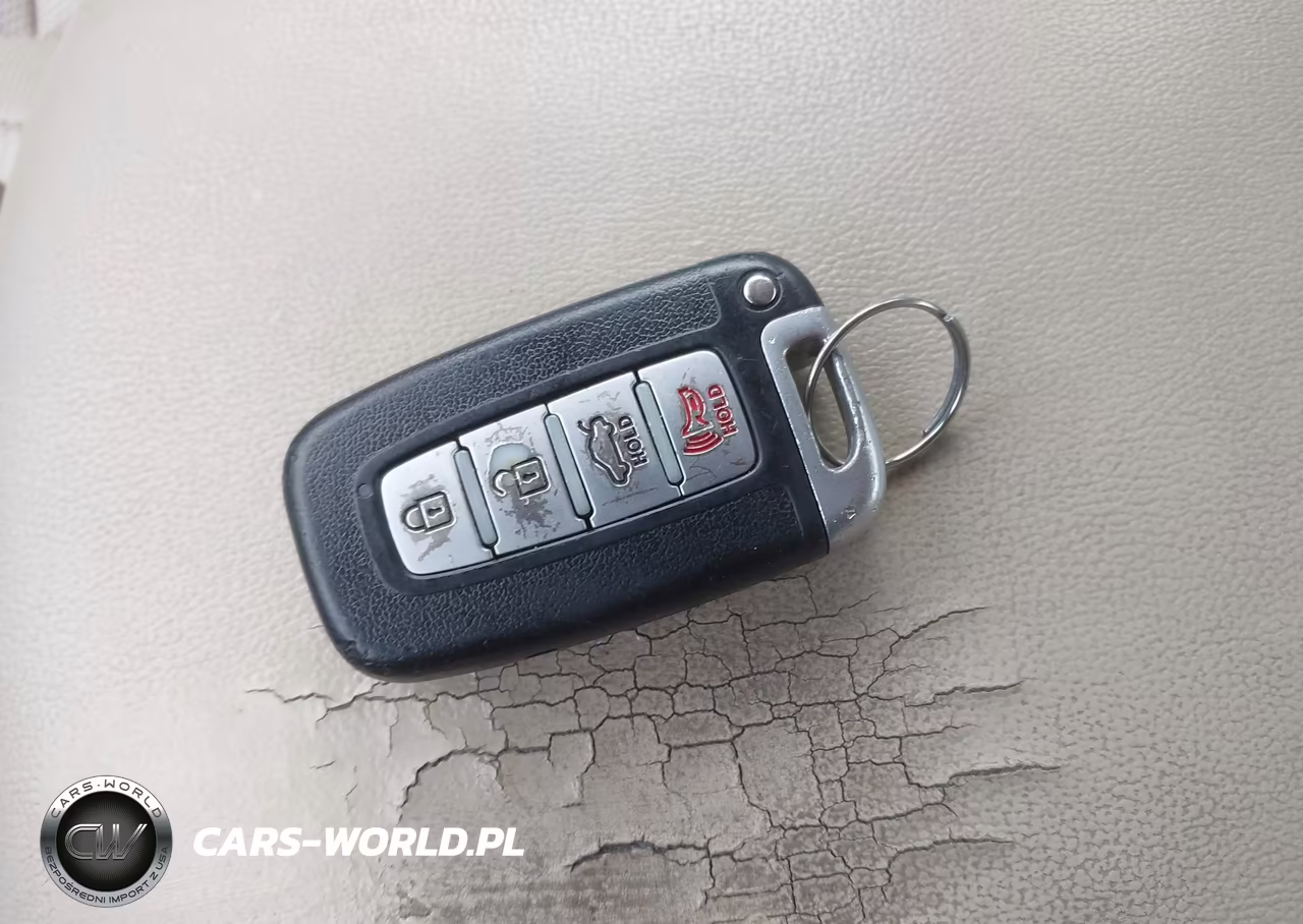 2012 Hyundai Genesis 3.8 VIN:KMHGC4DD5CU193619 - 11