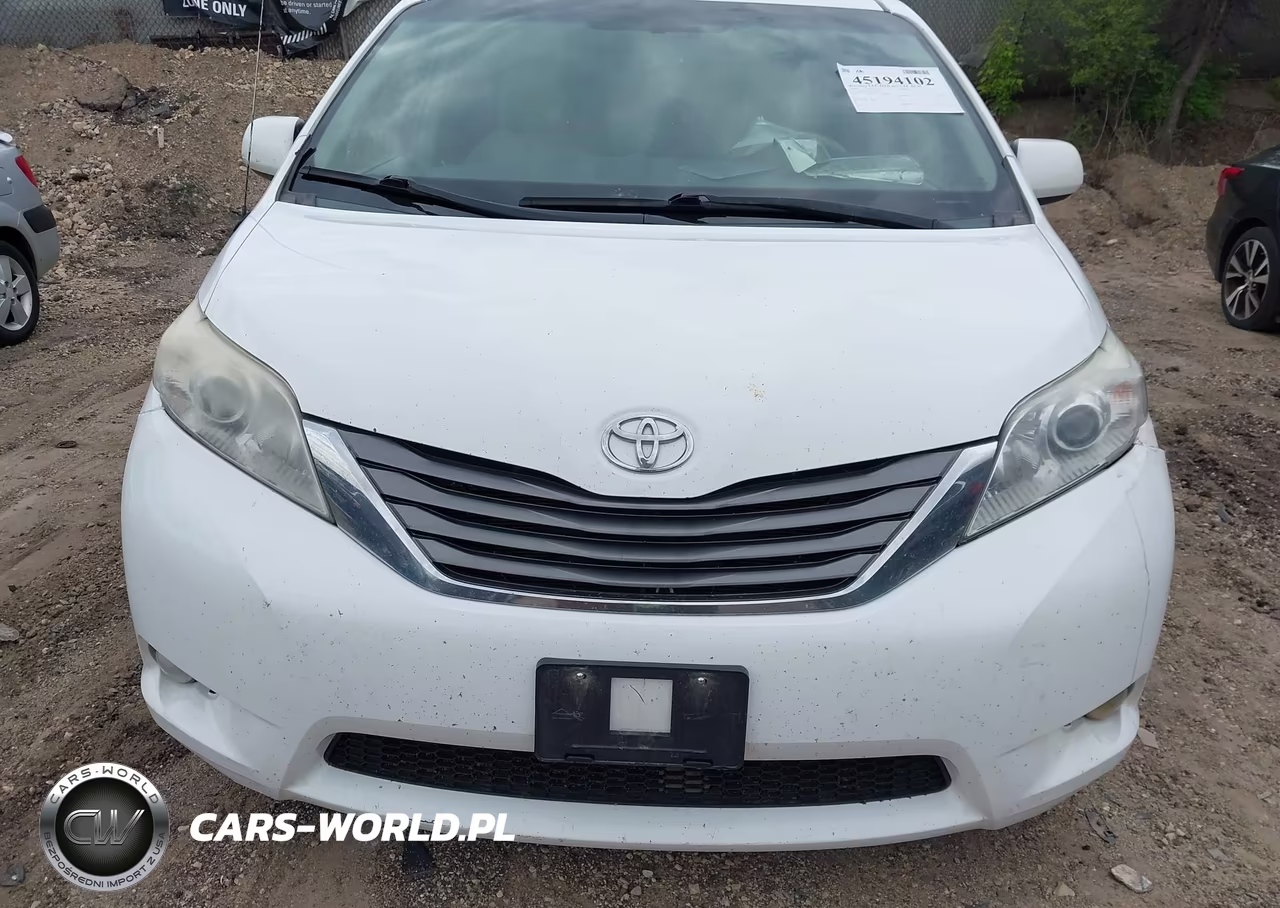 2012 Toyota Sienna Xle V6 8 Passenger VIN:5TDYK3DC4CS227695 - 12