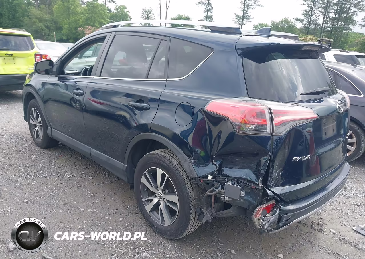 2018 Toyota Rav4 Xle VIN:JTMWFREV5JJ182226 - 3