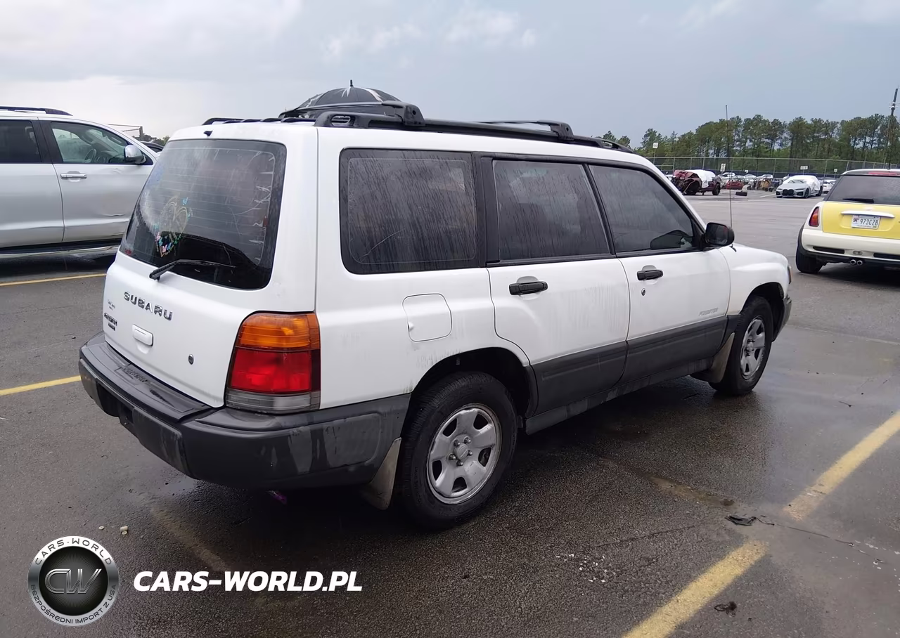 2000 Subaru Forester L VIN:JF1SF6357YH715121 - 4