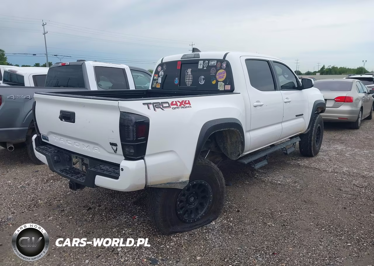 2020 Toyota Tacoma Trd Off-Road VIN:5TFCZ5AN0LX233270 - 4