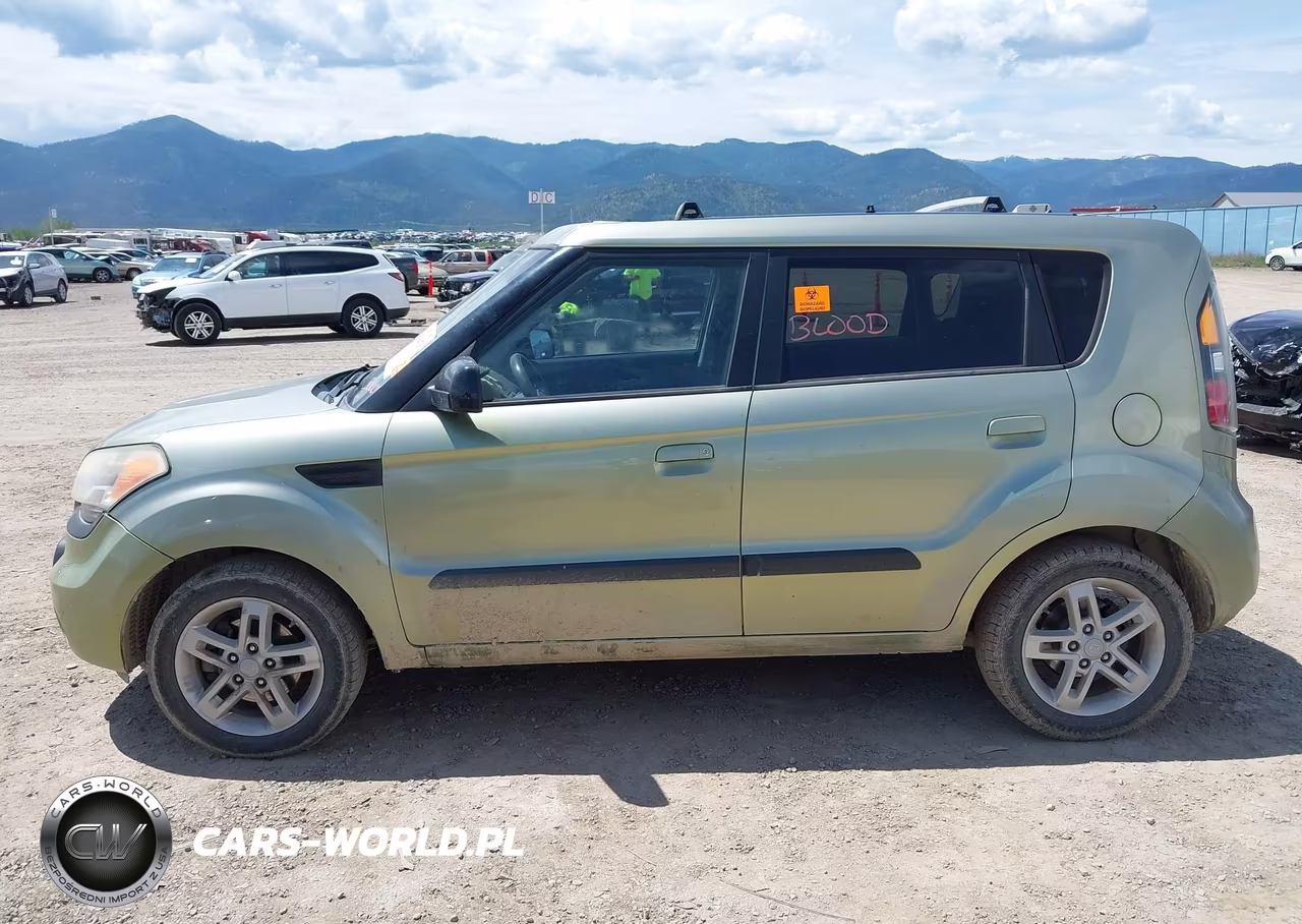 2010 Kia Soul + VIN:KNDJT2A25A7113507 - 14