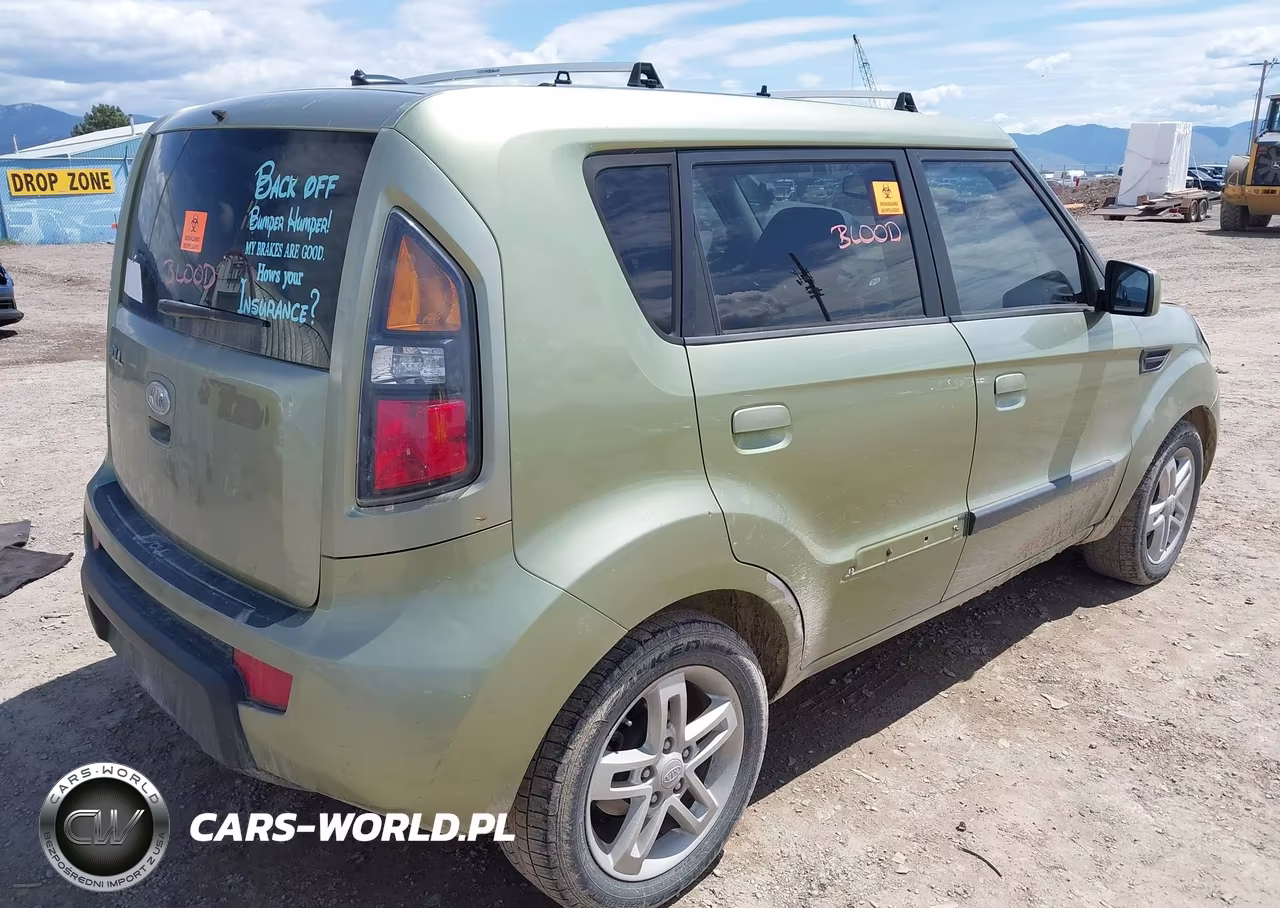 2010 Kia Soul + VIN:KNDJT2A25A7113507 - 4