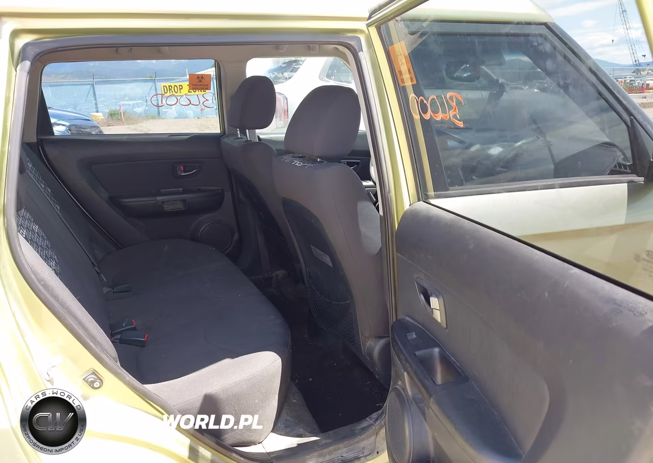 2010 Kia Soul + VIN:KNDJT2A25A7113507 - 8