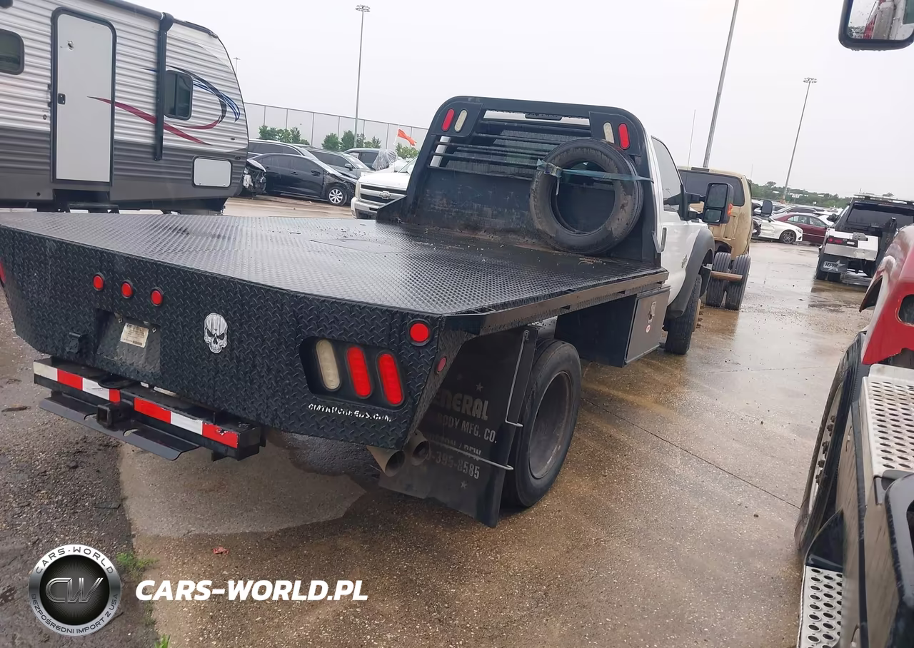 2015 Ford F-550 Chassis Xl VIN:1FDUF5GT4FEC58218 - 4