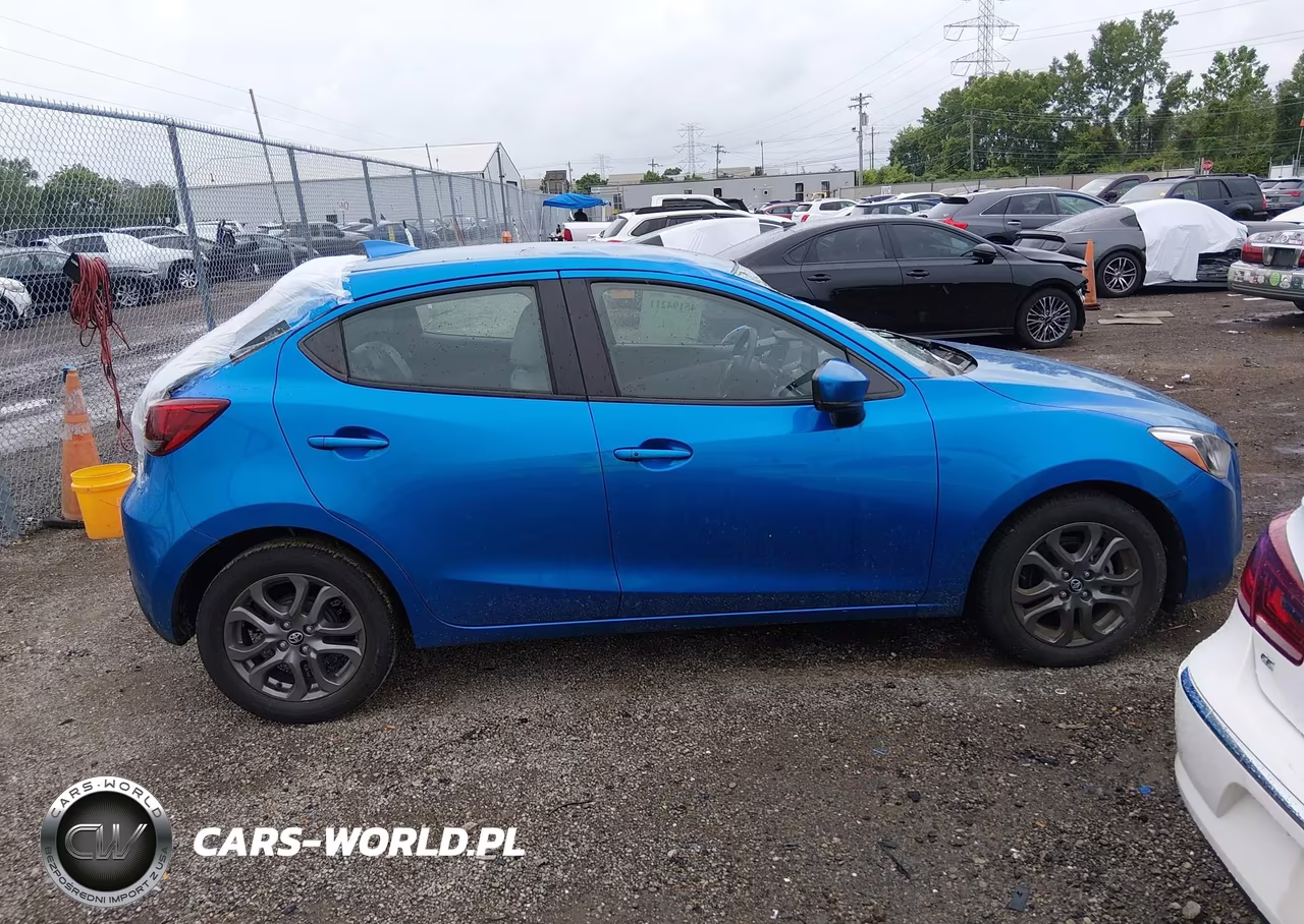 2020 Toyota Yaris Xle VIN:3MYDLBJV8LY706983 - 13