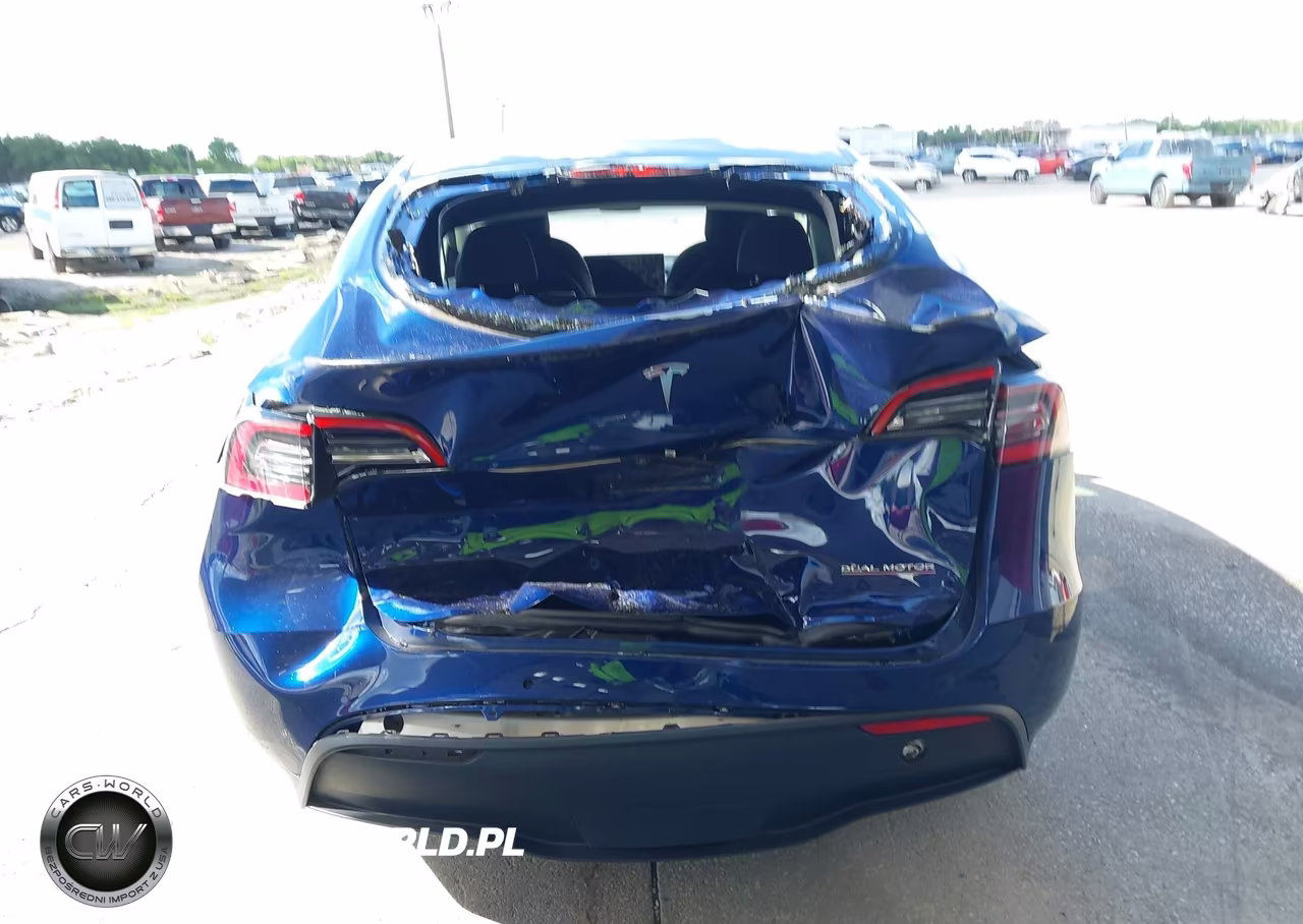 2022 Tesla Model Y Performance Dual Motor All-Wheel Drive VIN:7SAYGDEF6NF382419 - 15