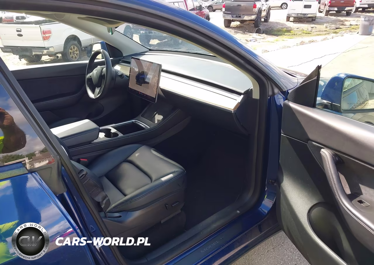2022 Tesla Model Y Performance Dual Motor All-Wheel Drive VIN:7SAYGDEF6NF382419 - 5