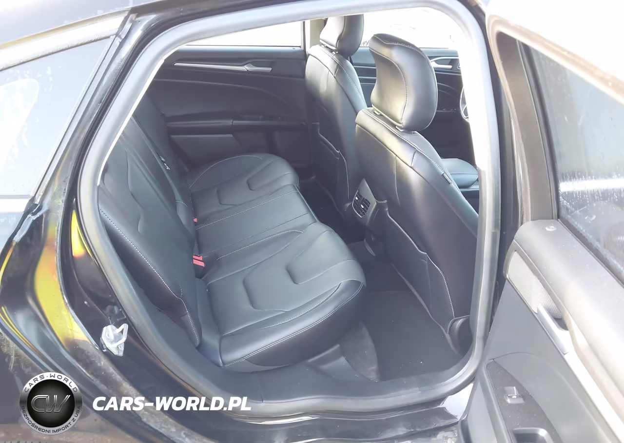 2018 Ford Fusion Titanium VIN:3FA6P0D96JR128216 - 8