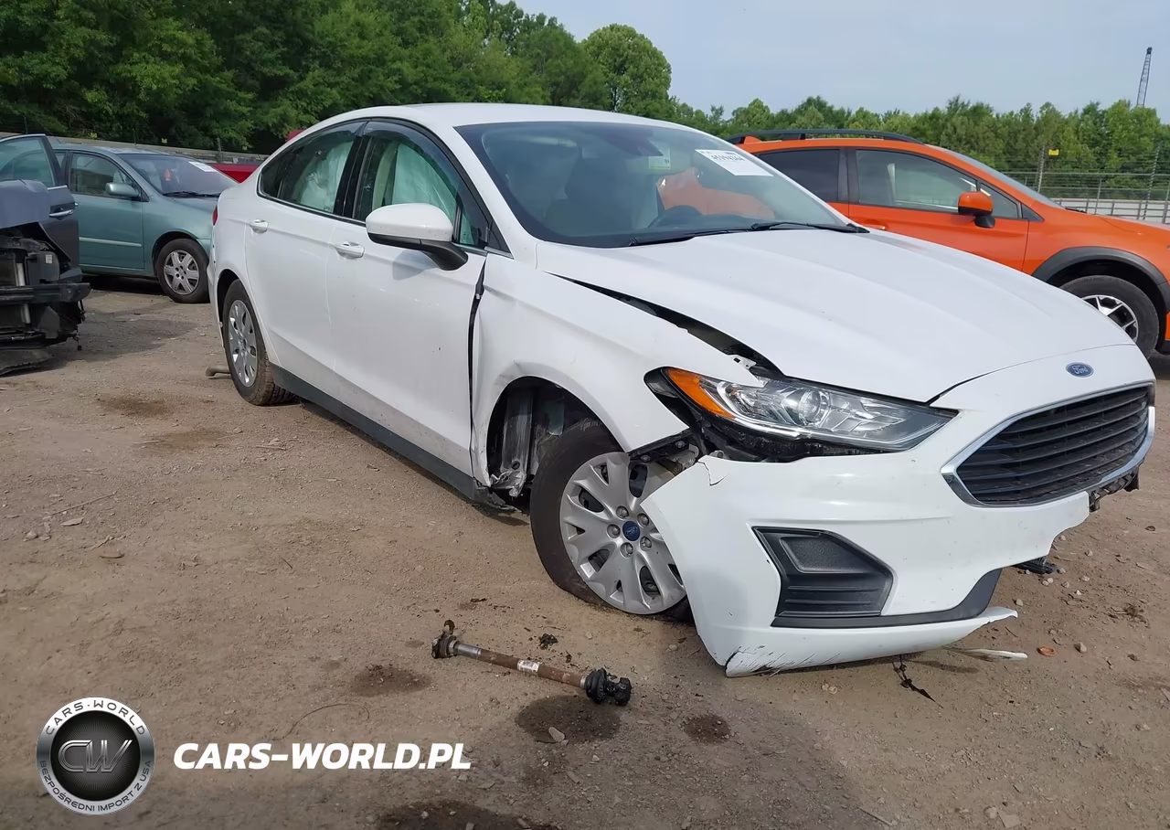 2020 Ford Fusion S – zdjęcie 1 z 17