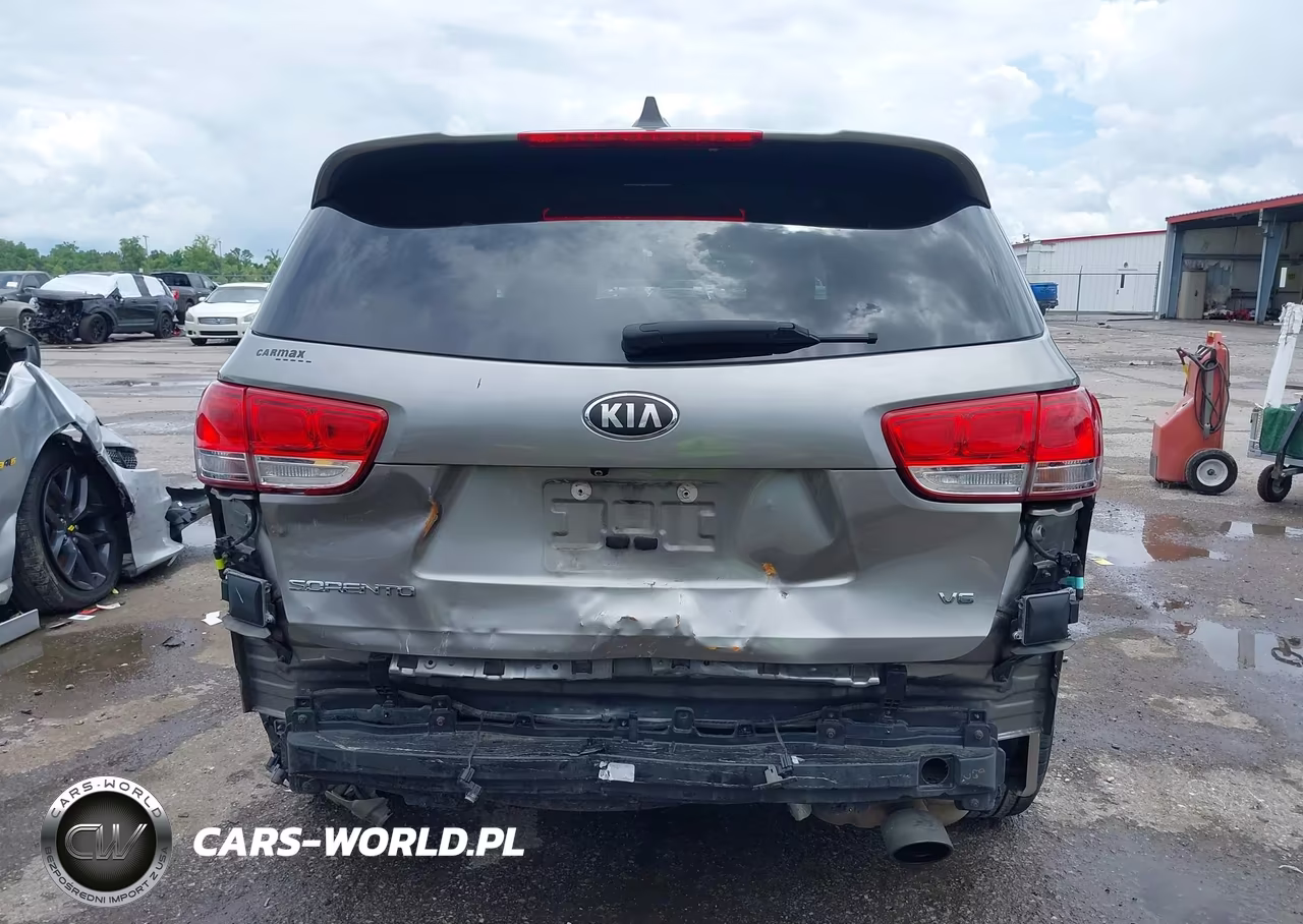 2018 Kia Sorento 3.3L Lx VIN:5XYPG4A57JG361779 - 17