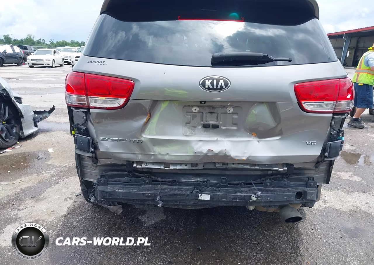 2018 Kia Sorento 3.3L Lx VIN:5XYPG4A57JG361779 - 6