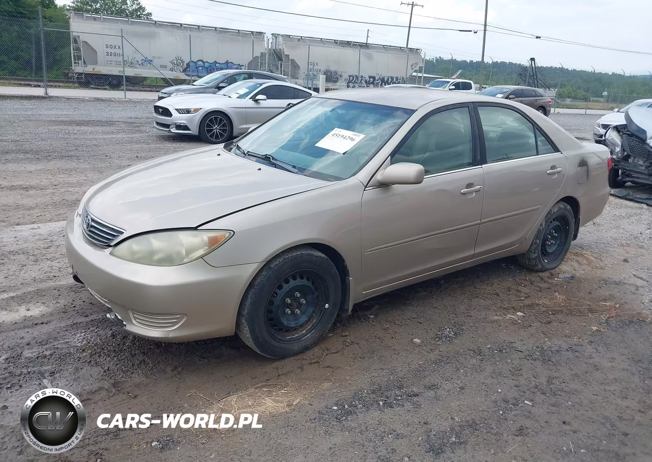 2005 Toyota Camry Le VIN:4T1BE32K75U047757 - 2