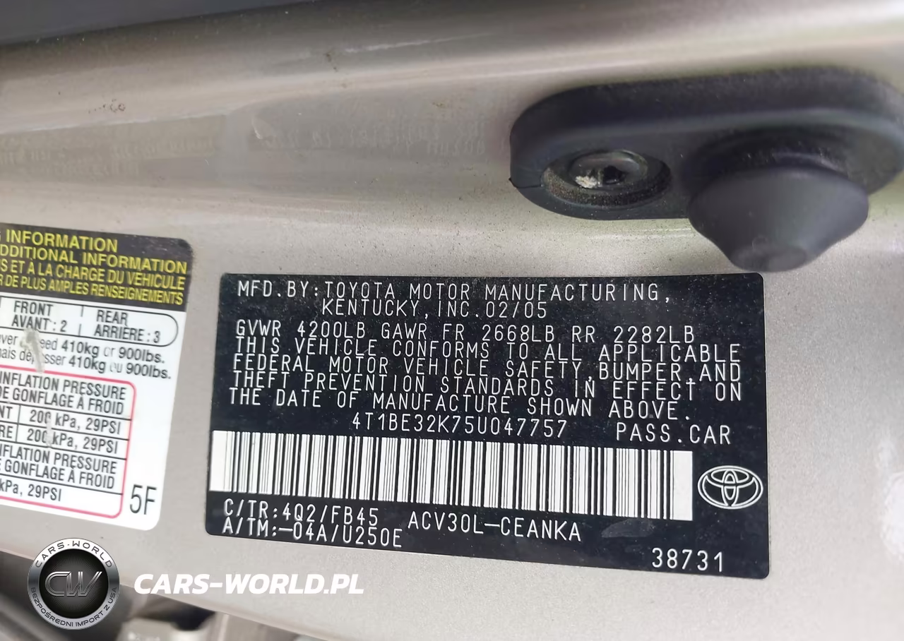 2005 Toyota Camry Le VIN:4T1BE32K75U047757 - 9