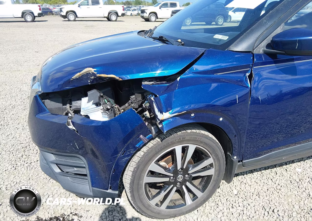 2018 Nissan Kicks Sv VIN:3N1CP5CU8JL545729 - 6