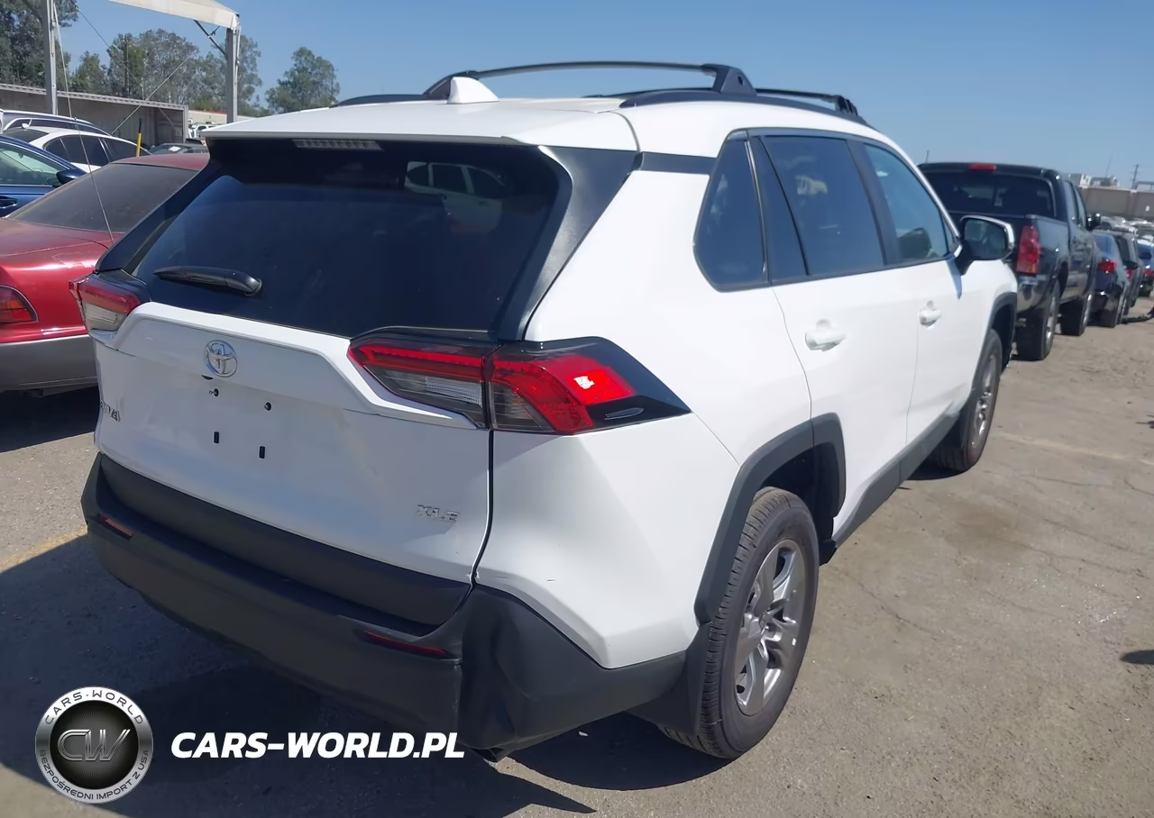 2025 Toyota Rav4 Xle VIN:2T3W1RFV3SC364072 - 4