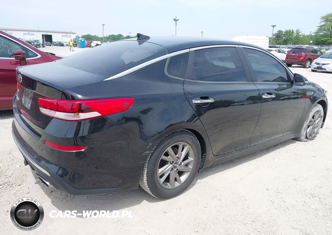 2019 Kia Optima Lx VIN:5XXGT4L31KG313255 - 4