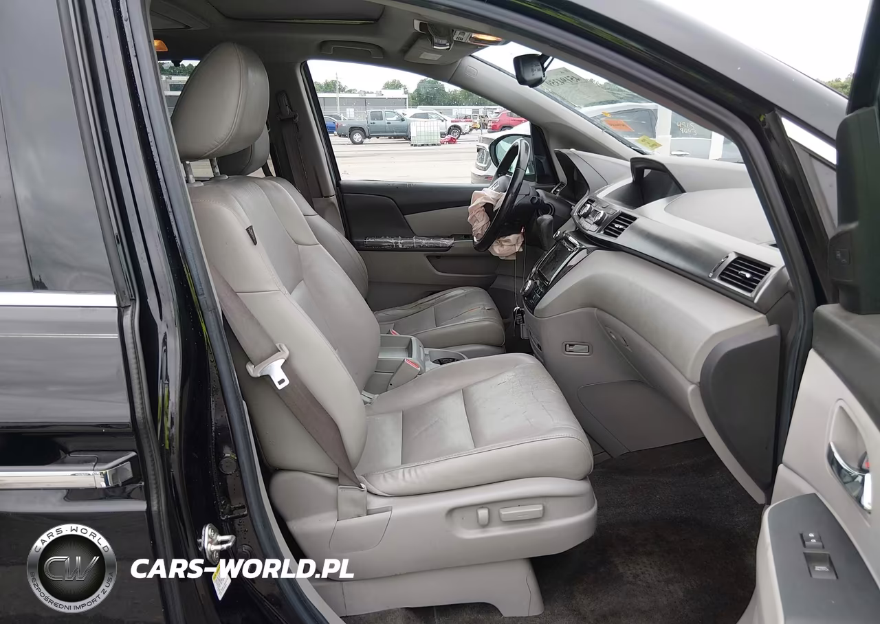 2014 Honda Odyssey Touring-Touring Elite VIN:5FNRL5H98EB008354 - 5