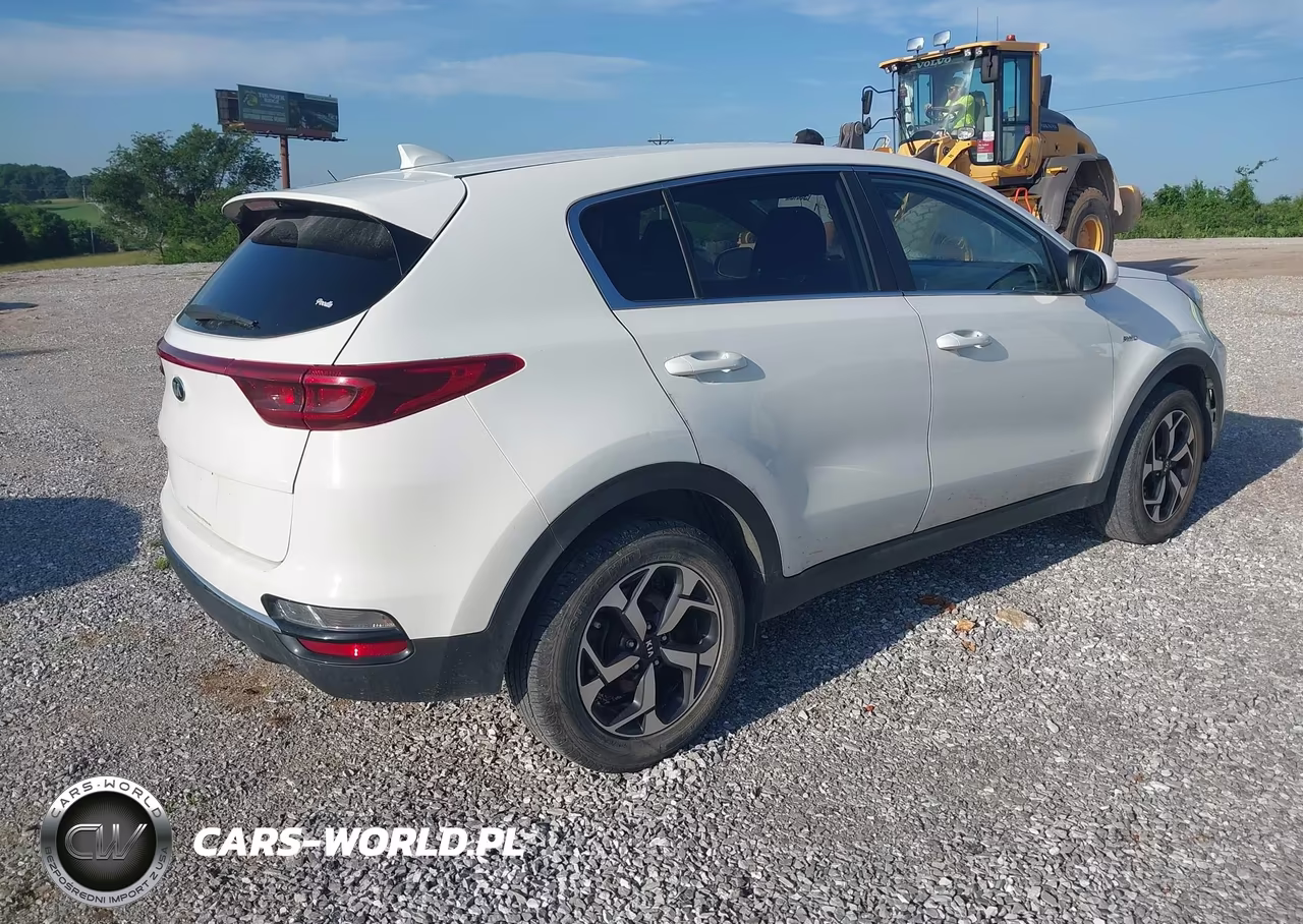 2020 Kia Sportage Lx VIN:KNDPMCAC9L7741093 - 4