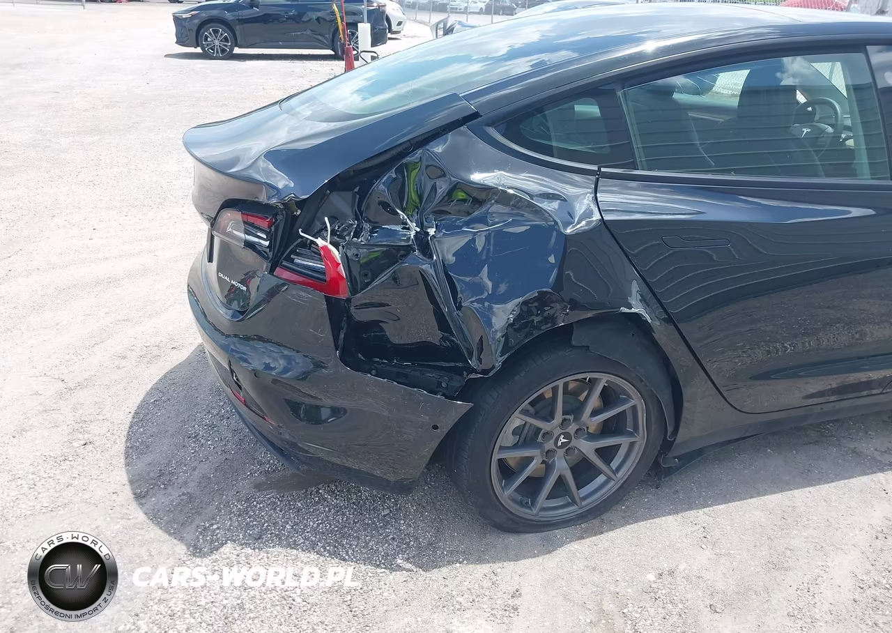 2022 Tesla Model 3 Long Range Dual Motor All-Wheel Drive VIN:5YJ3E1EB9NF126106 - 18