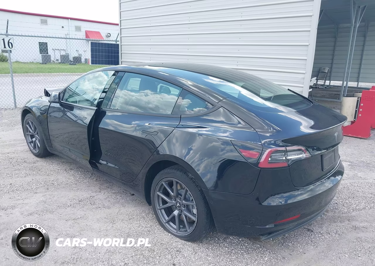 2022 Tesla Model 3 Long Range Dual Motor All-Wheel Drive VIN:5YJ3E1EB9NF126106 - 3