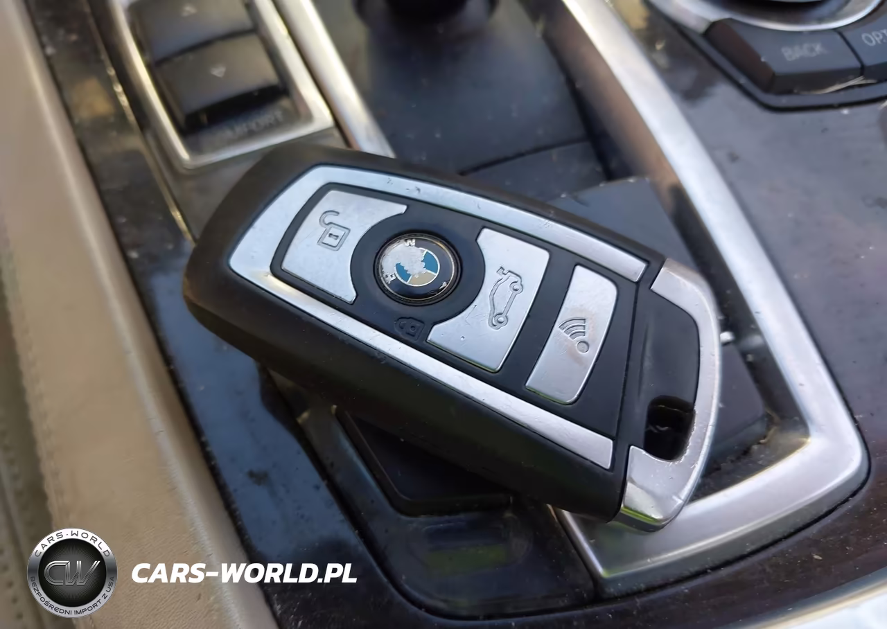 2009 BMW 750I VIN:WBAKA83559CY34852 - 11