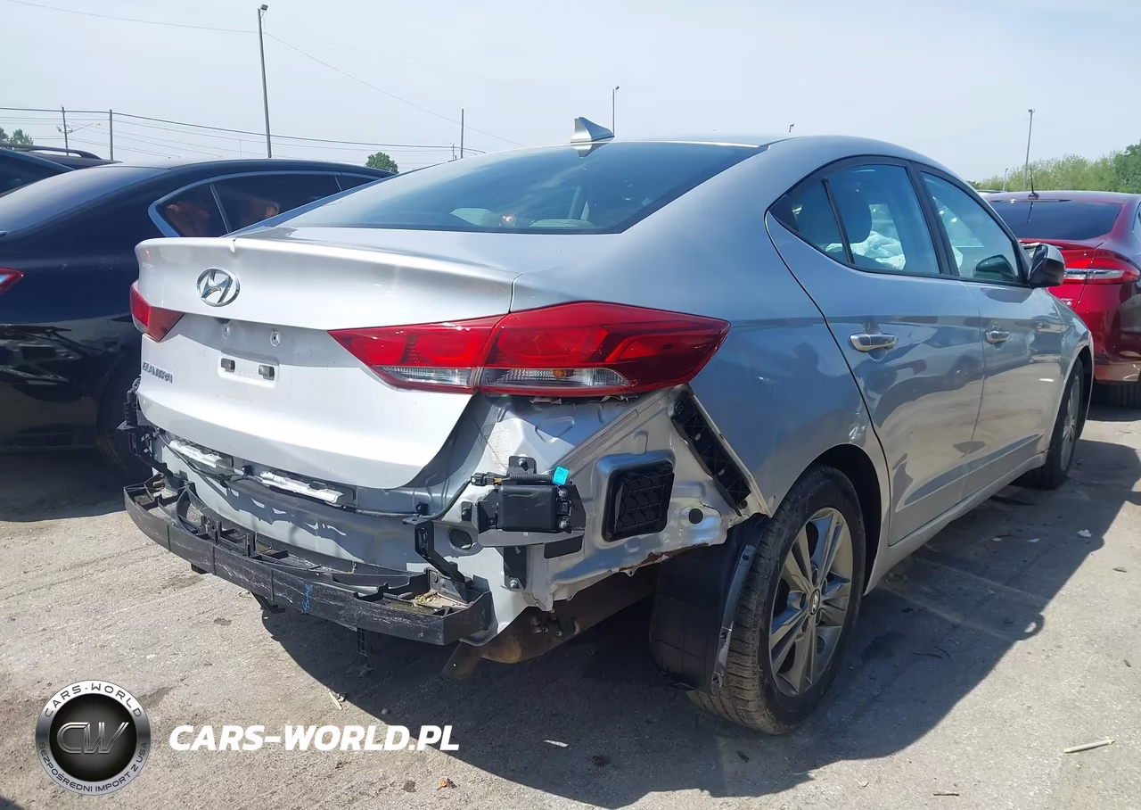 2018 Hyundai Elantra Sel VIN:5NPD84LF9JH261262 - 4
