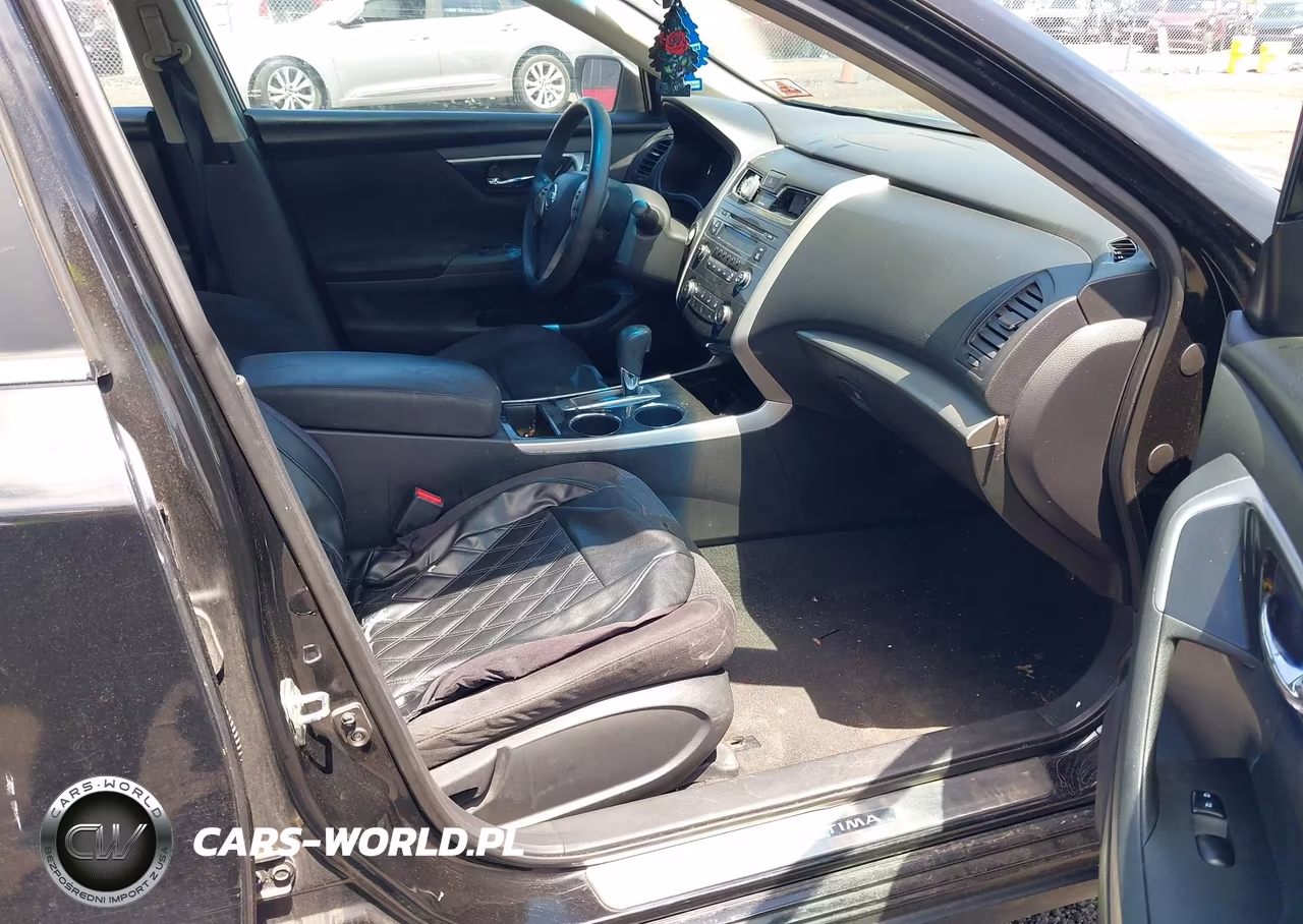 2014 Nissan Altima 2.5 S VIN:1N4AL3AP9EN209004 - 5