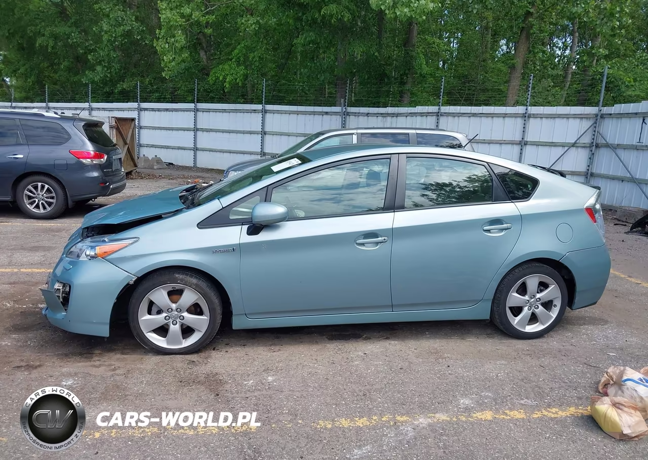 2015 Toyota Prius Five VIN:JTDKN3DU4F1889669 - 13