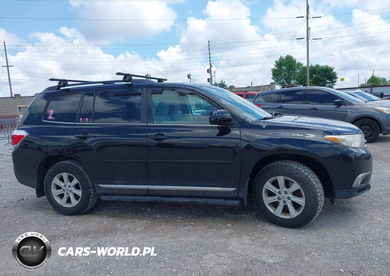 2013 Toyota Highlander Base Plus V6 VIN:5TDBK3EH9DS255168 - 13