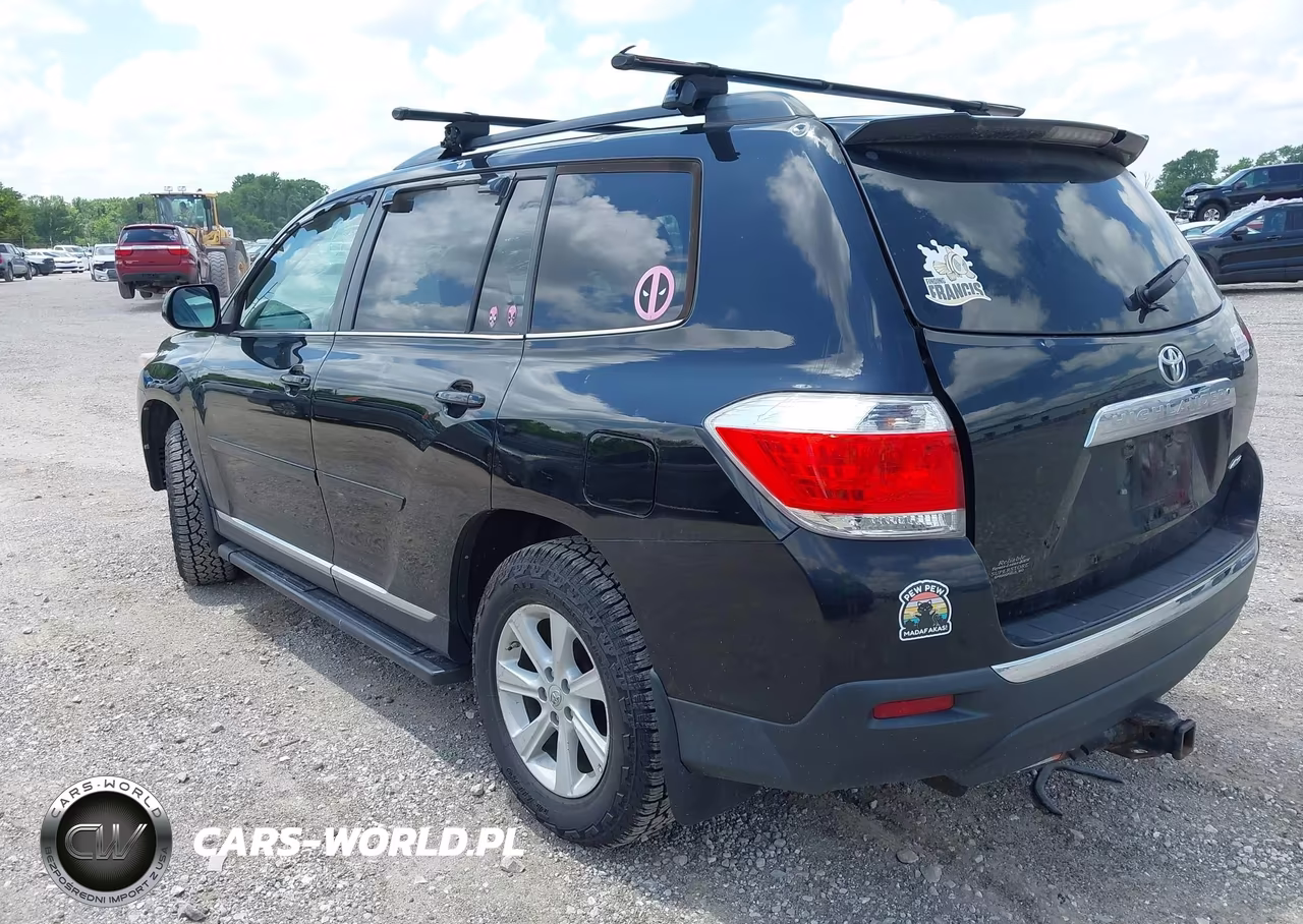 2013 Toyota Highlander Base Plus V6 VIN:5TDBK3EH9DS255168 - 3
