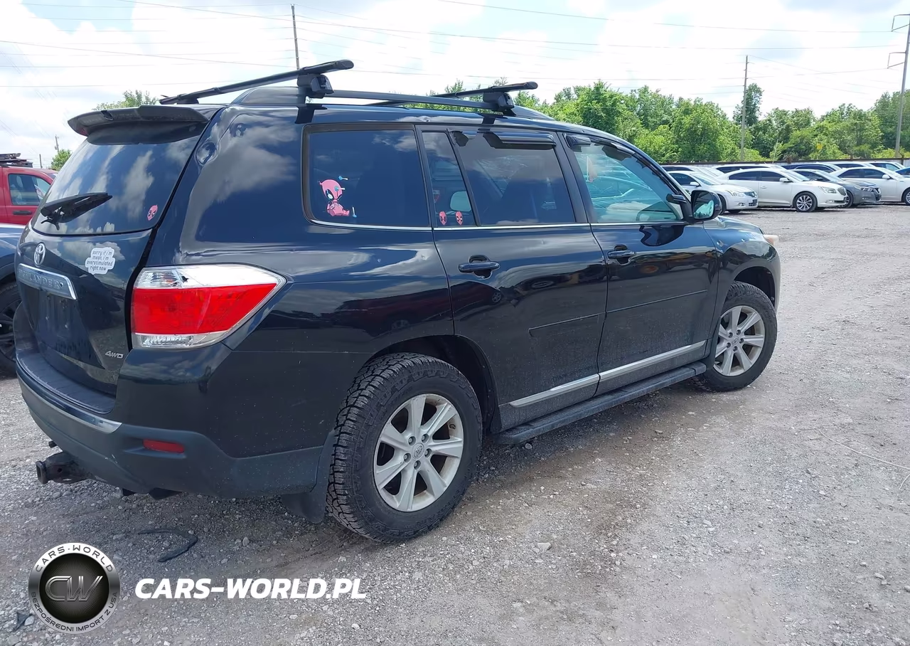 2013 Toyota Highlander Base Plus V6 VIN:5TDBK3EH9DS255168 - 4