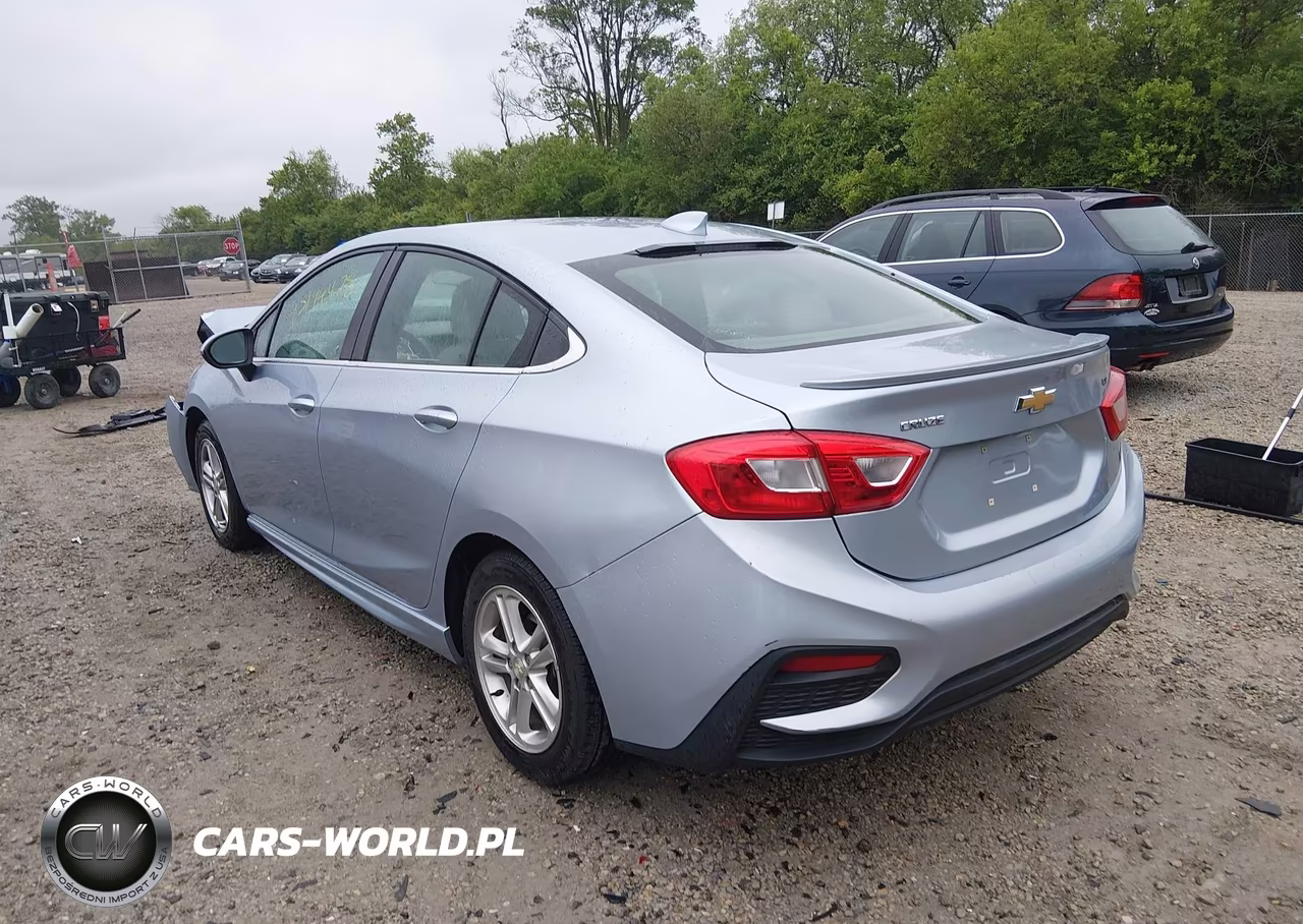 2017 Chevrolet Cruze Lt Auto VIN:1G1BE5SM2H7136858 - 3