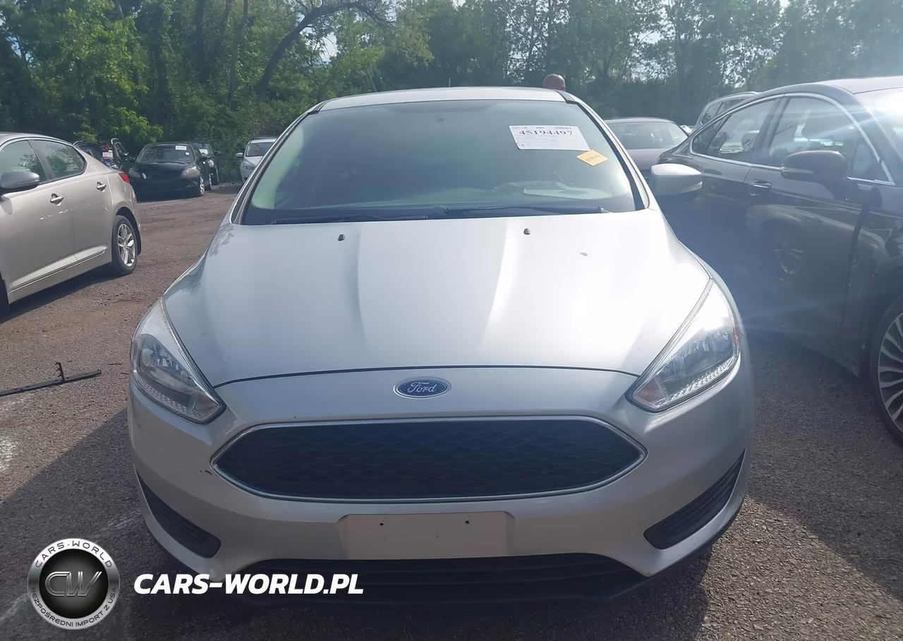 2017 Ford Focus Se VIN:1FADP3F27HL318723 - 12