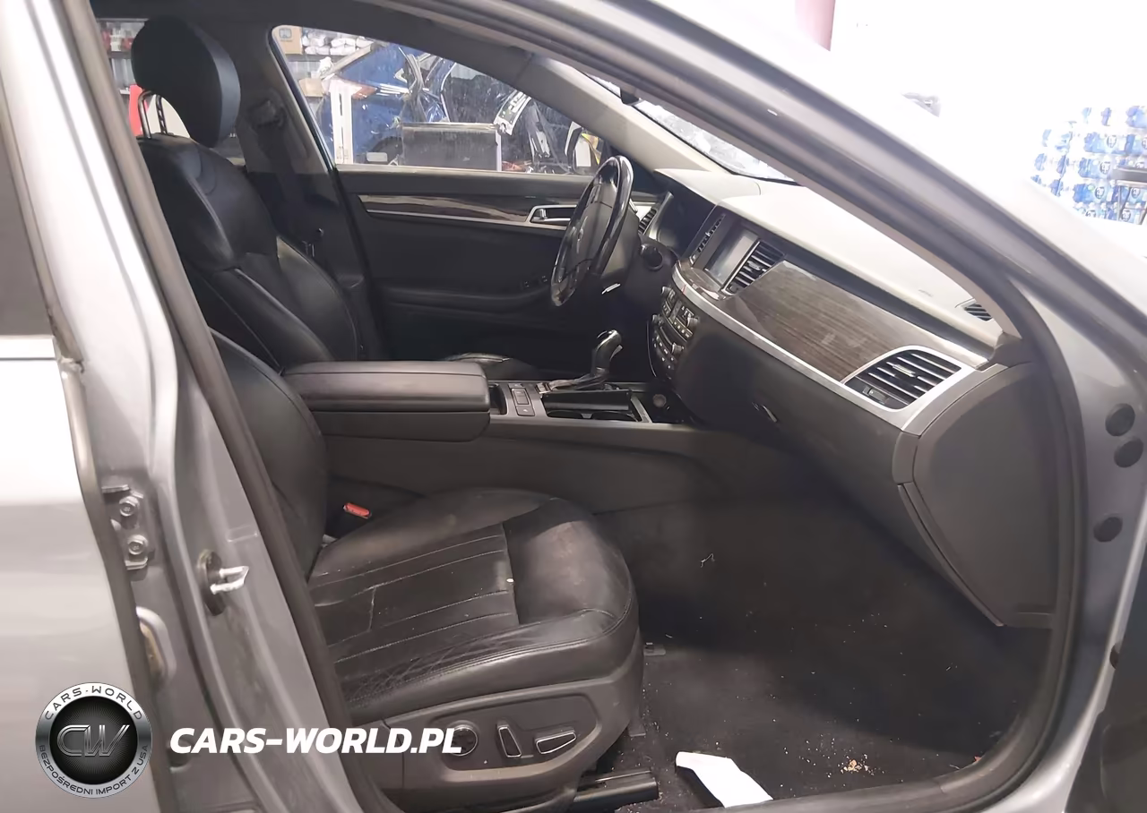 2016 Hyundai Genesis 3.8 VIN:KMHGN4JE0GU136094 - 5