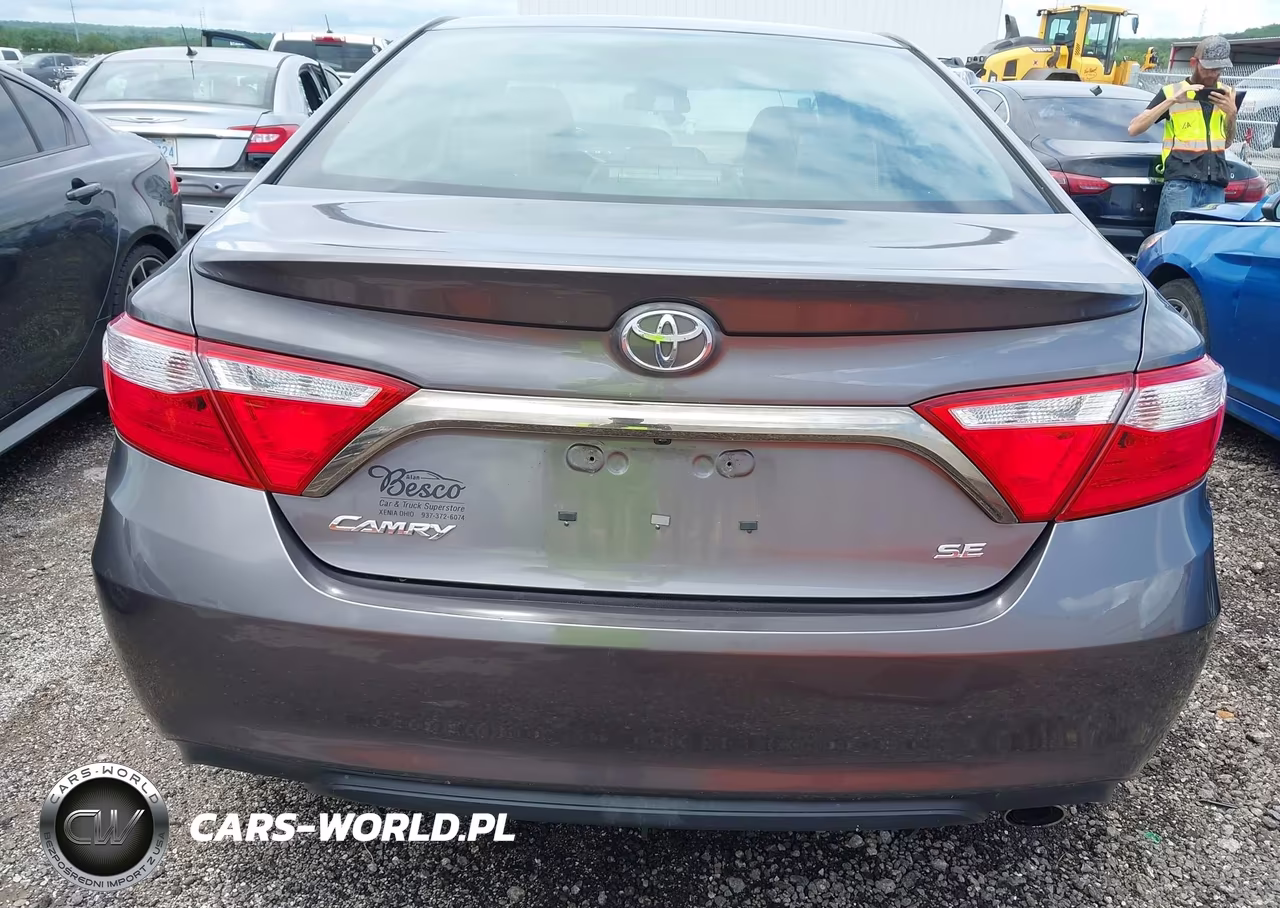 2016 Toyota Camry Se VIN:4T1BF1FK0GU176406 - 16