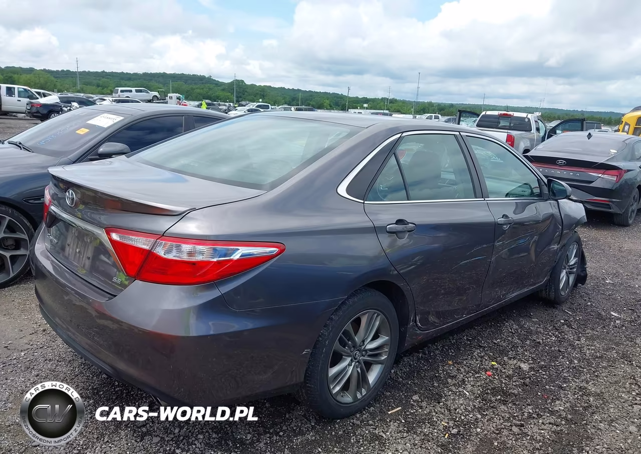 2016 Toyota Camry Se VIN:4T1BF1FK0GU176406 - 4