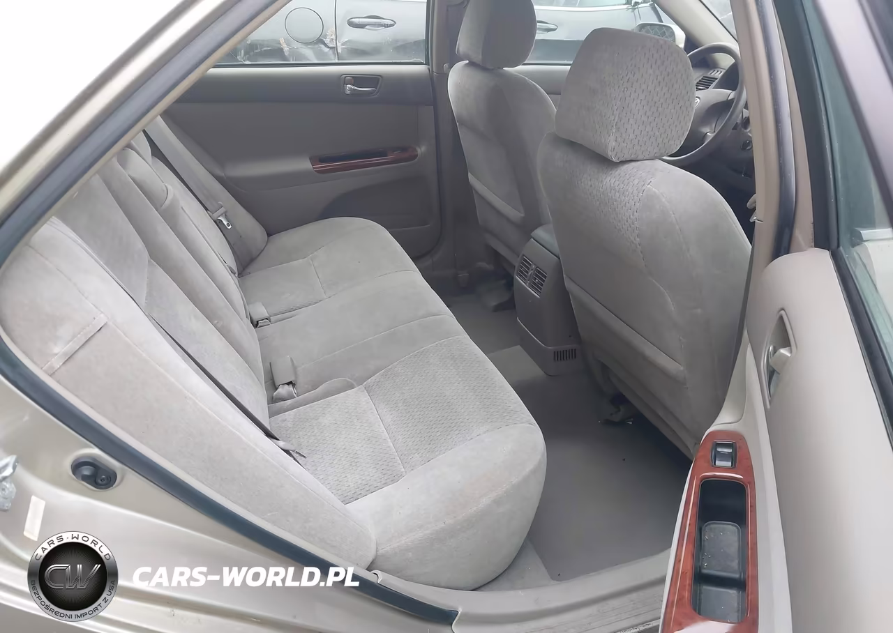 2002 Toyota Camry Xle VIN:4T1BE30K32U552693 - 8