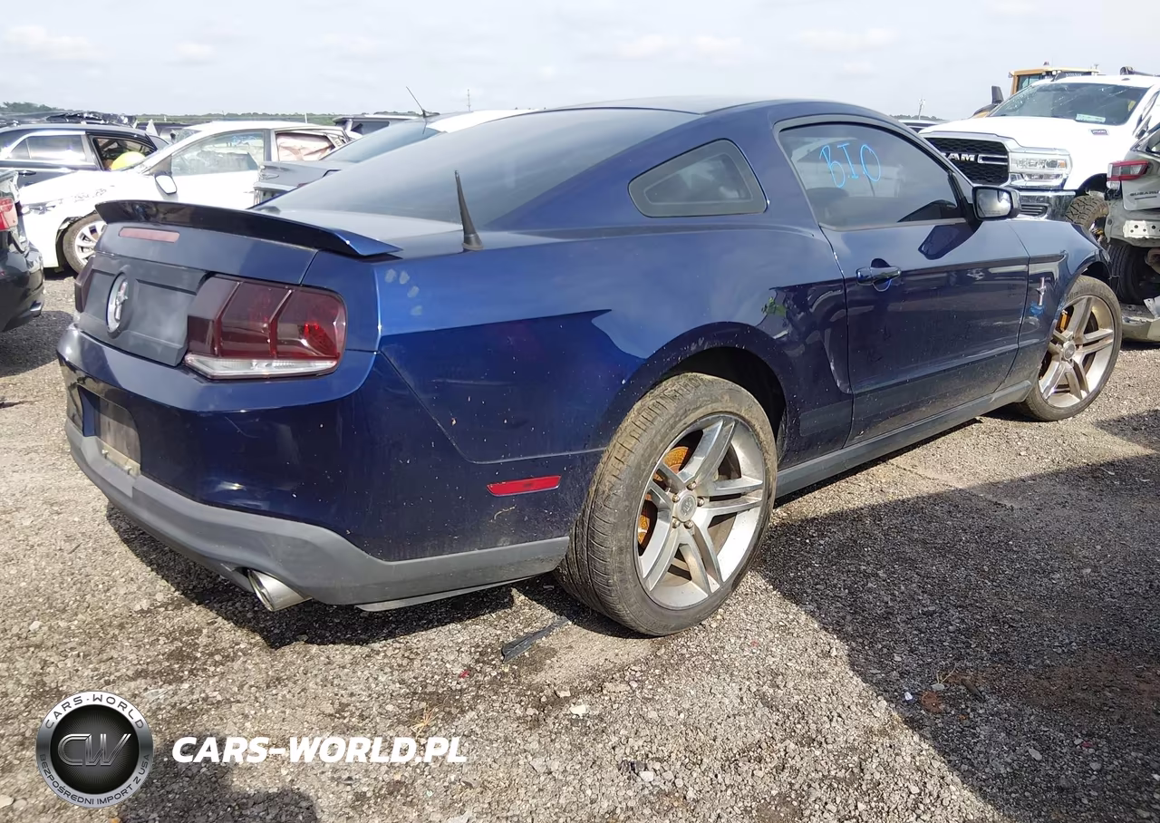 2012 Ford Mustang V6 Premium VIN:1ZVBP8AM1C5257807 - 4
