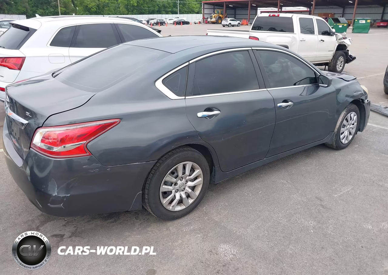 2013 Nissan Altima 2.5 S VIN:1N4AL3AP2DN475592 - 4