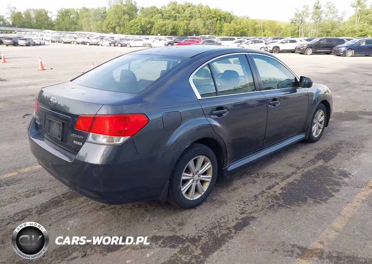2010 Subaru Legacy 2.5I Premium VIN:4S3BMBB68A3231674 - 4