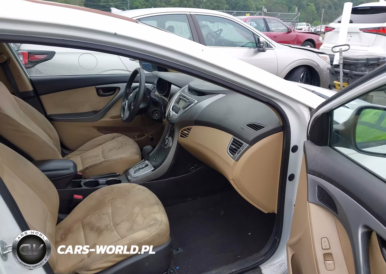 2012 Hyundai Elantra Gls VIN:5NPDH4AE1CH095090 - 5