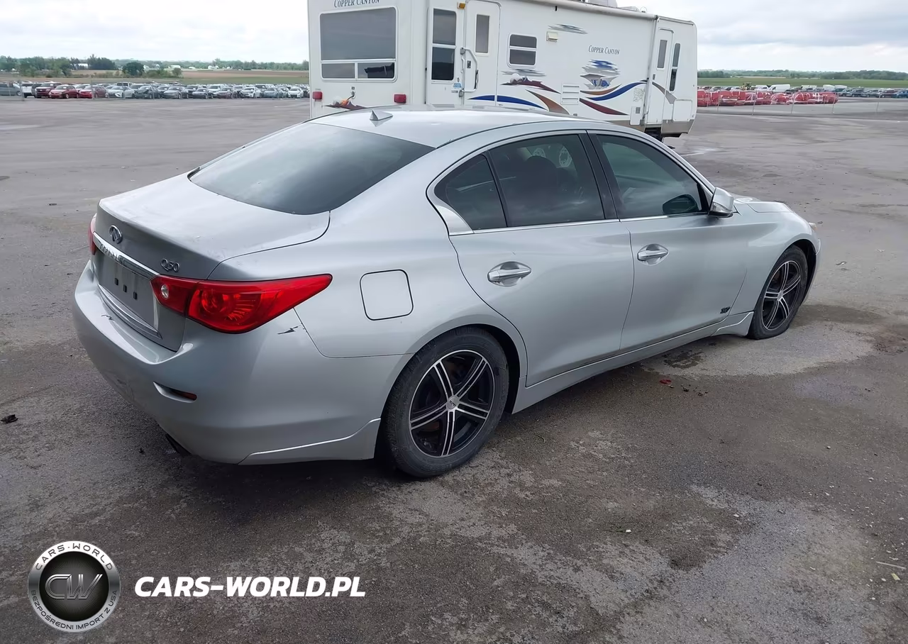 2014 Infiniti Q50 Premium VIN:JN1BV7APXEM689286 - 4