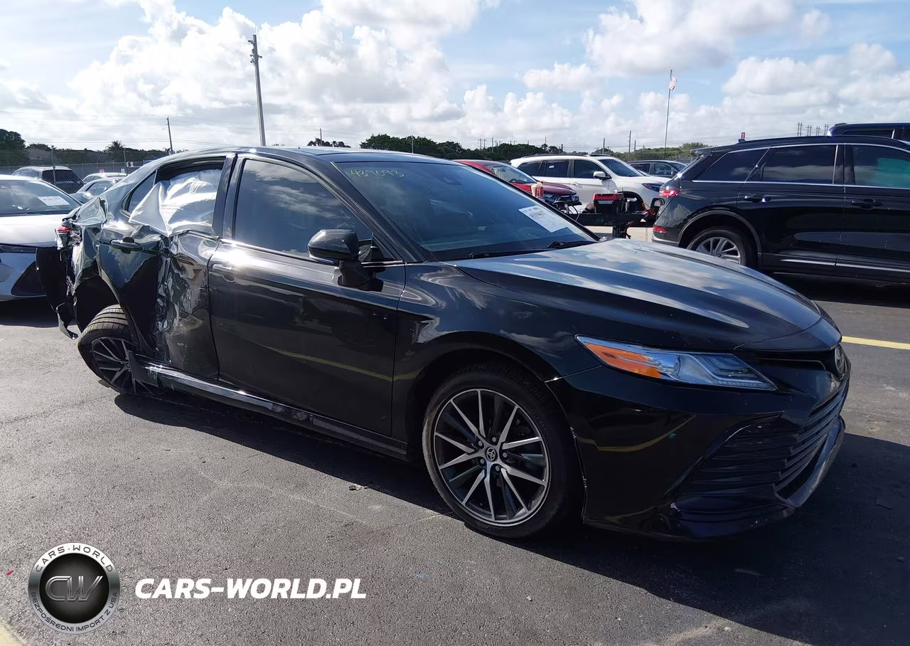 2021 Toyota Camry Xle V6
