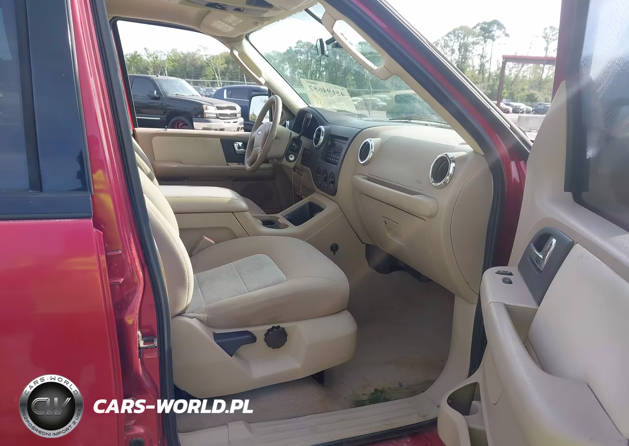 2005 Ford Expedition Xlt VIN:1FMPU15555LA69166 - 5
