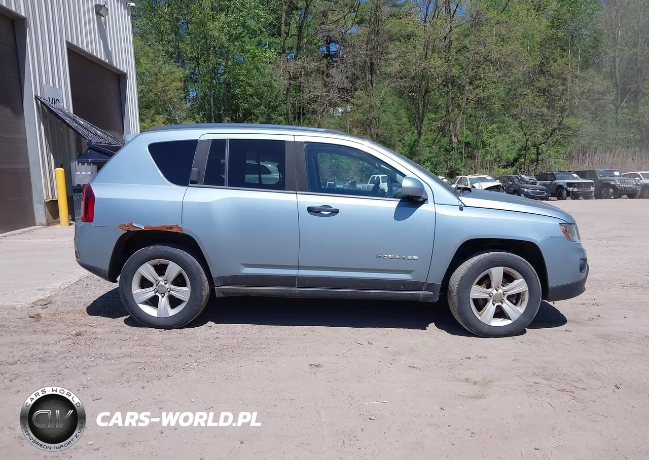 2014 Jeep Compass Latitude VIN:1C4NJDEBXED521750 - 13