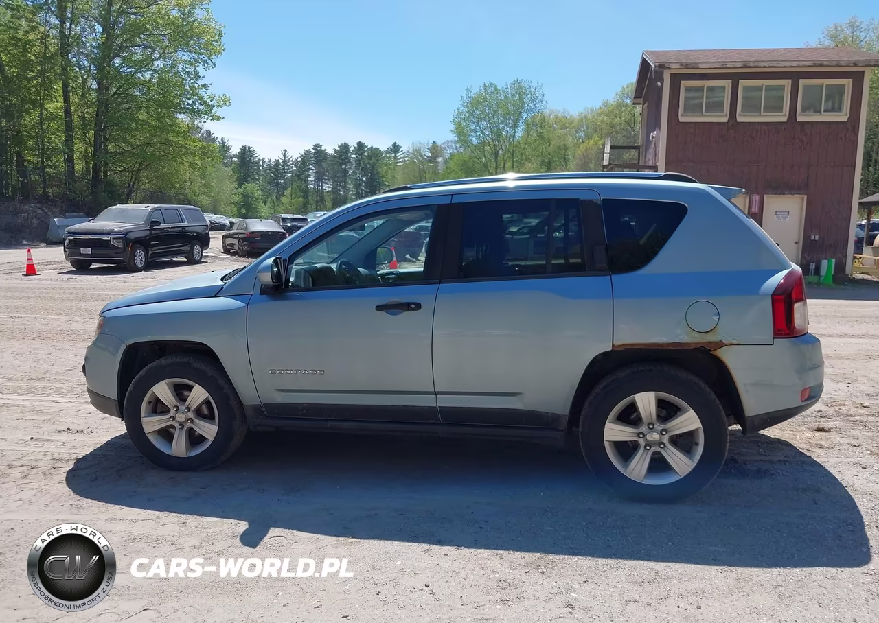 2014 Jeep Compass Latitude VIN:1C4NJDEBXED521750 - 14