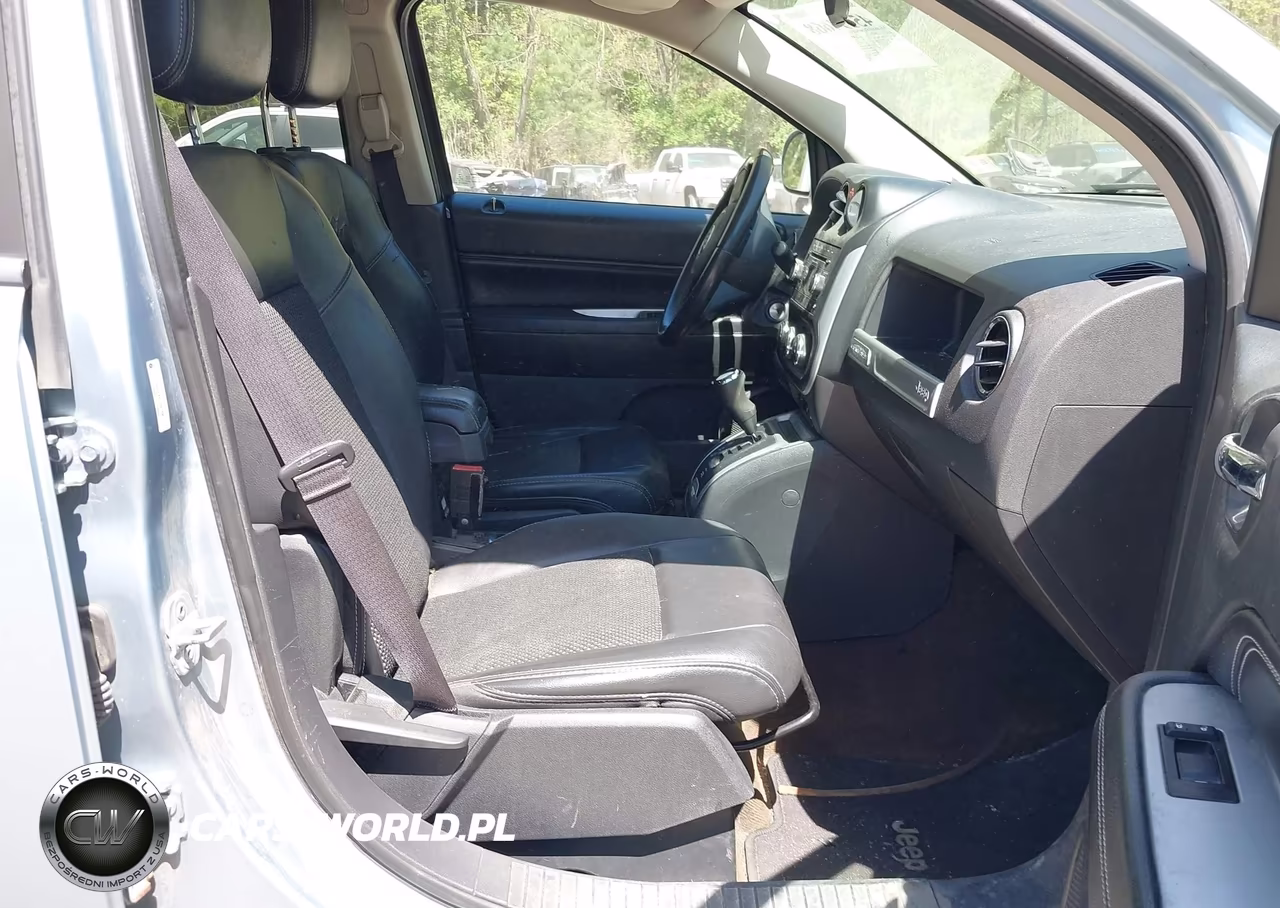 2014 Jeep Compass Latitude VIN:1C4NJDEBXED521750 - 5